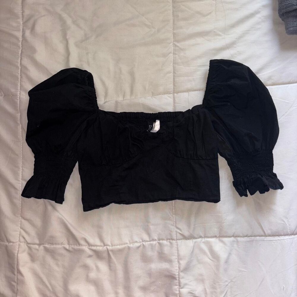 H&M Women's Black Crop-top